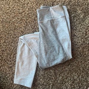 Outdoor Voices M Two-Tone 7/8 leggings